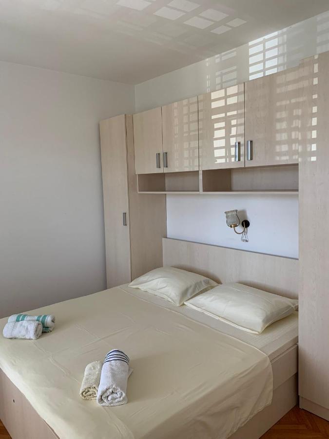 Apartments Pahljina Palit エクステリア 写真